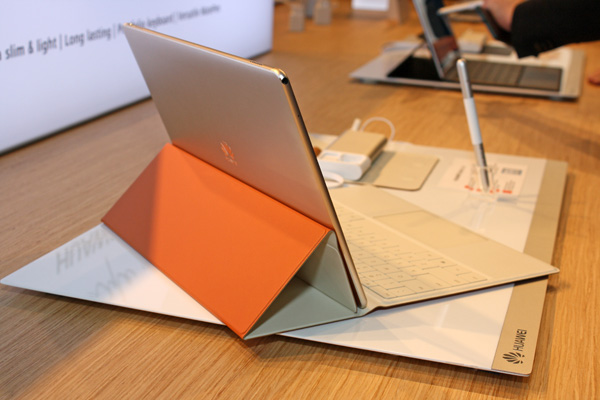 Внешний вид Huawei MateBook HZ-W09 128G Gold