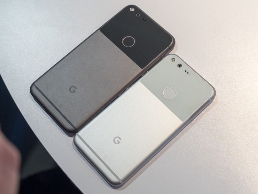 Google Pixel и Pixel XL вид сзади
