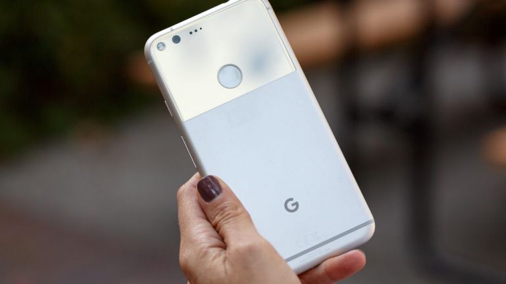 Google Pixel вид сзади