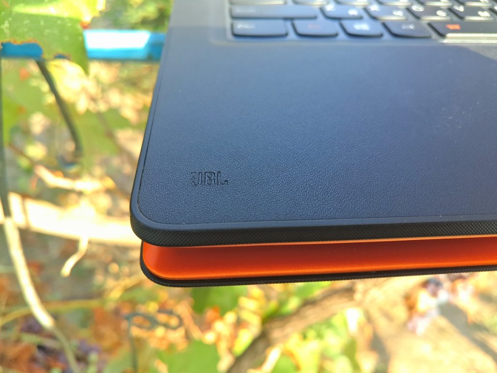 Логотип JBL