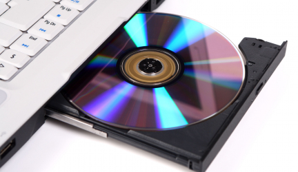 Почему DVD отказывается читать диски? Решение проблемы